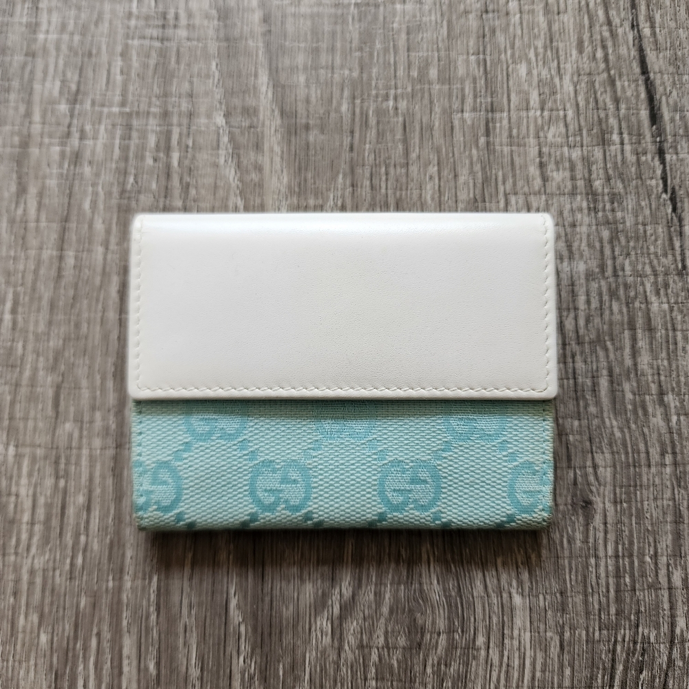 PC: Gucci EUC++ Blue Monogram Canvas & White Leather Flap Over Card Case (W123)
